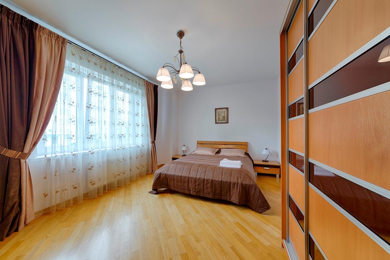 Arenda Apartments - Surganova,5A มินสก์ ภายนอก รูปภาพ